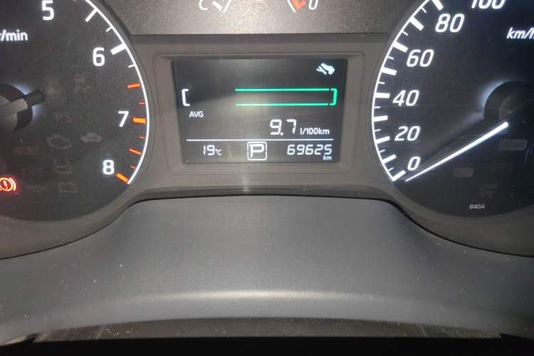 Used Nissan Sylphy 2014 1.6XV CVT Deluxe Edition Odometer Close Up