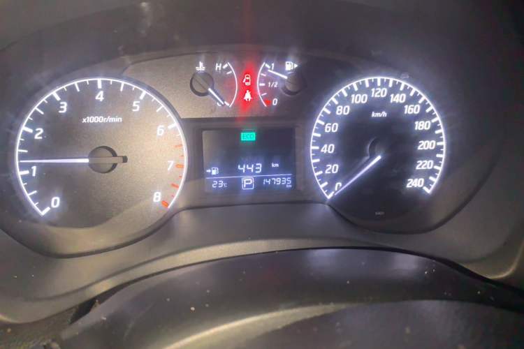 Used Nissan Sylphy 2014 1.6XV CVT Deluxe Edition Odometer Close Up