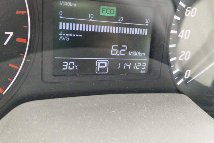 Used Nissan Sylphy 2014 1.6XV CVT Deluxe Edition Odometer Close Up