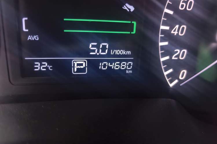 Used Nissan Sylphy 2014 1.6XV CVT Deluxe Edition Odometer Close Up