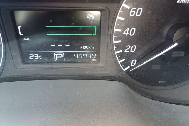 Used Nissan Sylphy 2014 1.6XV CVT Deluxe Edition Odometer Close Up