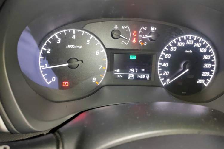 Used Nissan Sylphy 2014 1.6XV CVT Deluxe Edition Odometer Close Up