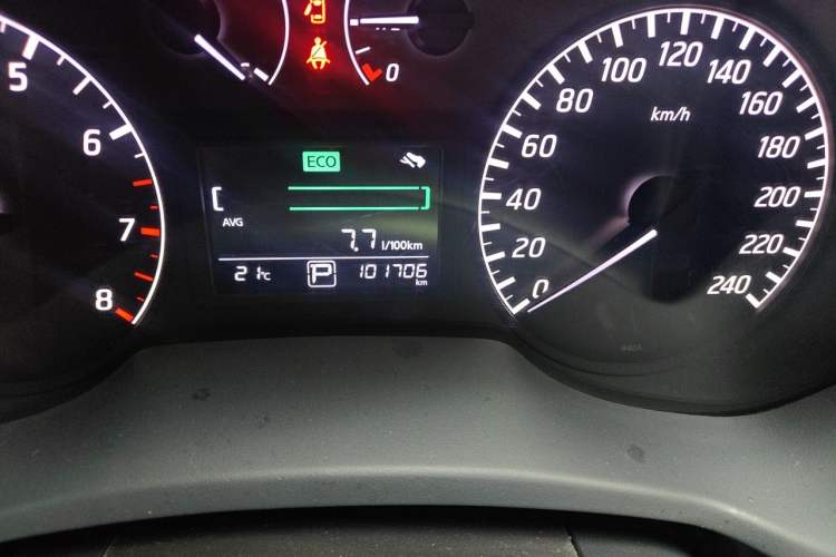 Used Nissan Sylphy 2014 1.6XV CVT Deluxe Edition Odometer Close Up