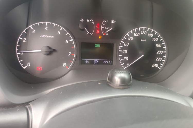 Used Nissan Sylphy 2014 1.6XV CVT Deluxe Edition Odometer Close Up