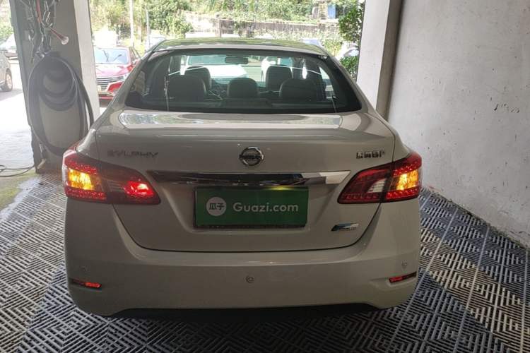 Used Nissan Sylphy 2014 1.6XV CVT Deluxe Edition Rear