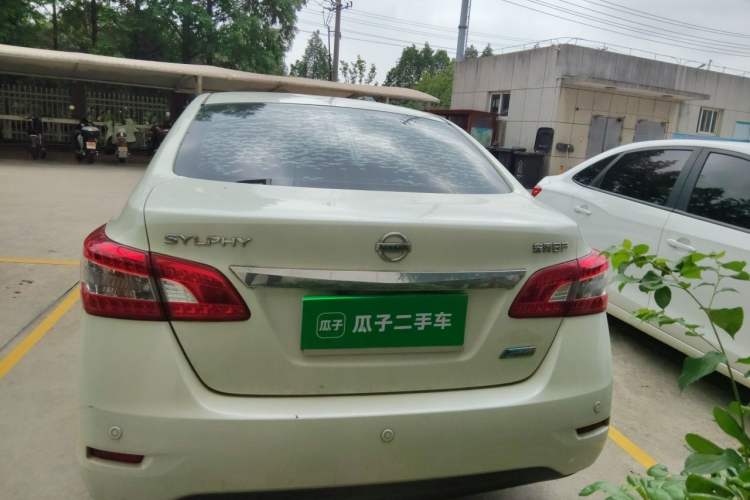 Used Nissan Sylphy 2014 1.6XV CVT Deluxe Edition Rear