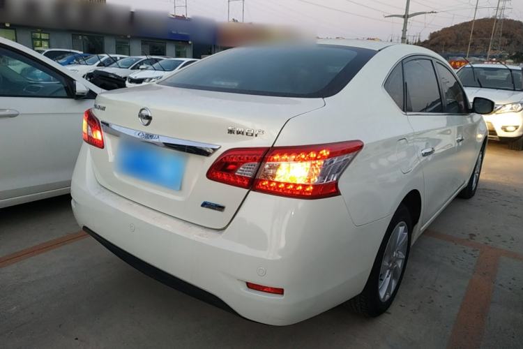 Used Nissan Sylphy 2014 1.6XV CVT Deluxe Edition Rear Right 45 Deg