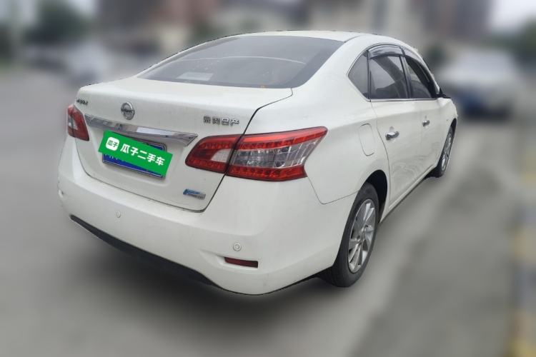 Used Nissan Sylphy 2014 1.6XV CVT Deluxe Edition Rear Right 45 Deg