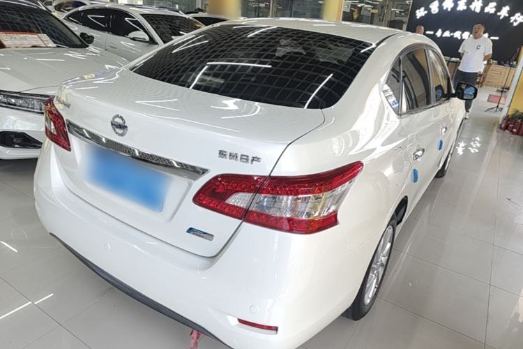 Used Nissan Sylphy 2014 1.6XV CVT Deluxe Edition Rear Right 45 Deg