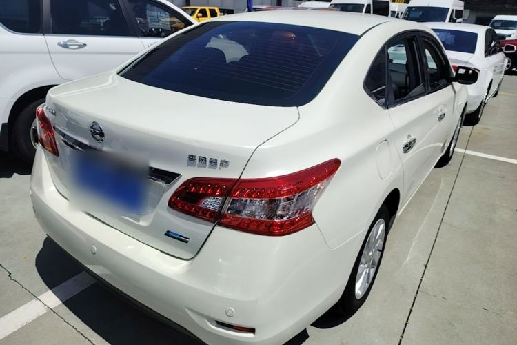 Used Nissan Sylphy 2014 1.6XV CVT Deluxe Edition Rear Right 45 Deg