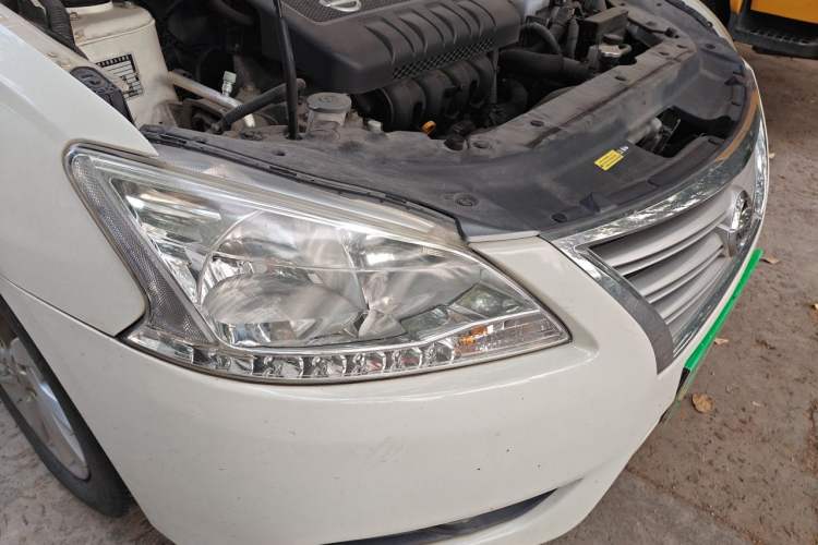 Used Nissan Sylphy 2014 1.6XV CVT Deluxe Edition Right Front Headlight