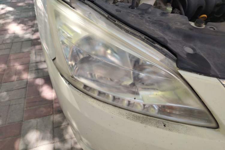 Used Nissan Sylphy 2014 1.6XV CVT Deluxe Edition Right Front Headlight