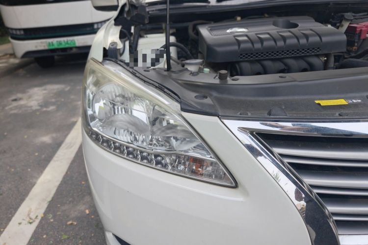 Used Nissan Sylphy 2014 1.6XV CVT Deluxe Edition Right Front Headlight