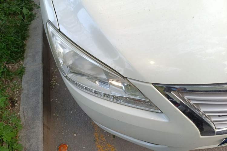 Used Nissan Sylphy 2014 1.6XV CVT Deluxe Edition Right Front Headlight
