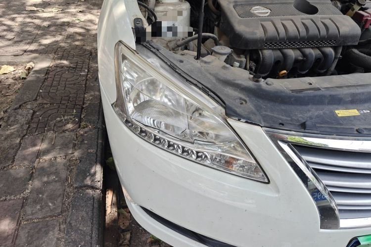 Used Nissan Sylphy 2014 1.6XV CVT Deluxe Edition Right Front Headlight