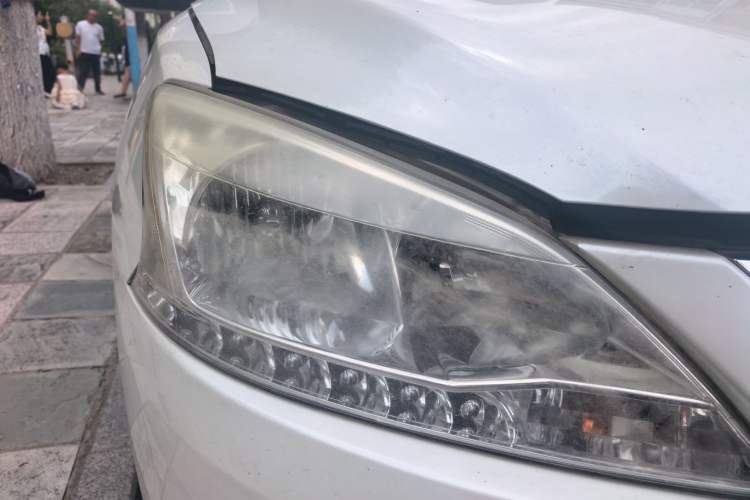 Used Nissan Sylphy 2014 1.6XV CVT Deluxe Edition Right Front Headlight