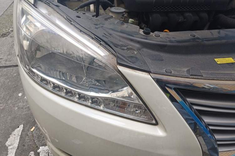 Used Nissan Sylphy 2014 1.6XV CVT Deluxe Edition Right Front Headlight