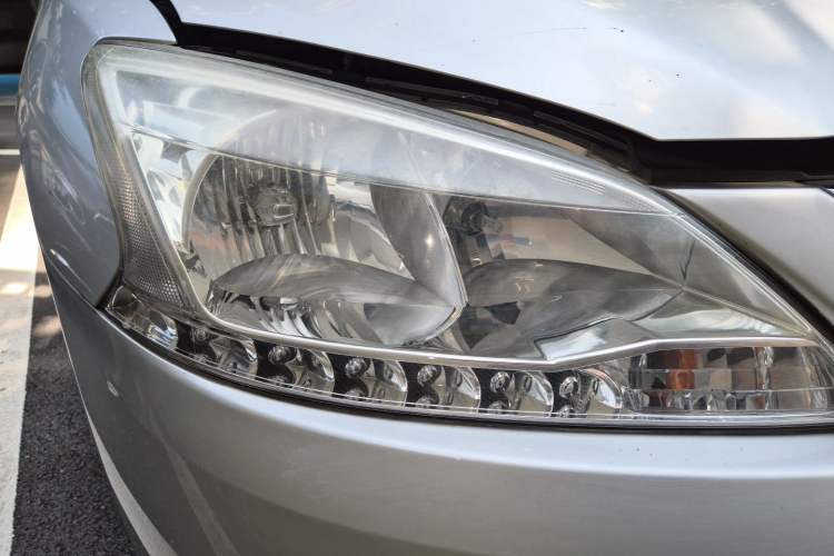 Used Nissan Sylphy 2014 1.6XV CVT Deluxe Edition Right Front Headlight