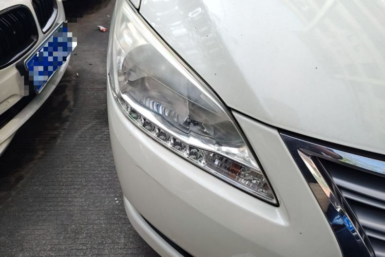Used Nissan Sylphy 2014 1.6XV CVT Deluxe Edition Right Front Headlight