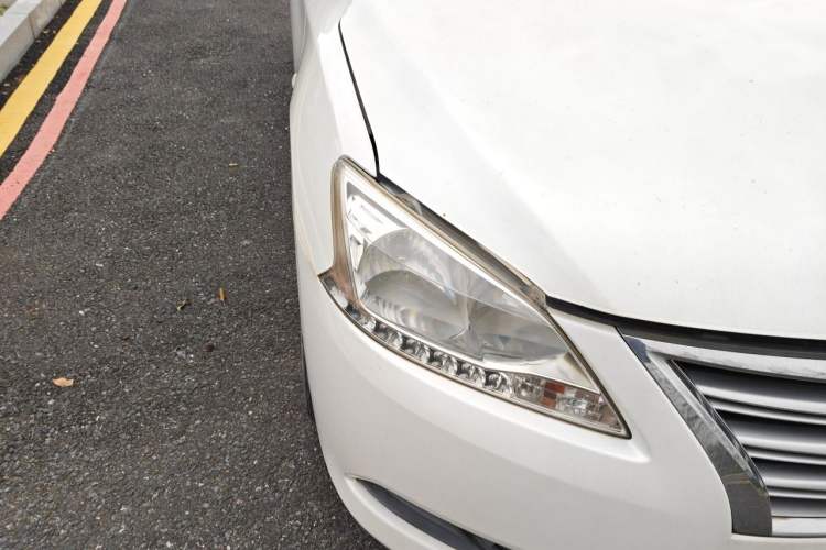 Used Nissan Sylphy 2014 1.6XV CVT Deluxe Edition Right Front Headlight