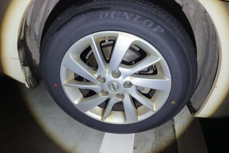 Used Nissan Sylphy 2014 1.6XV CVT Deluxe Edition Right Front Wheel Hub