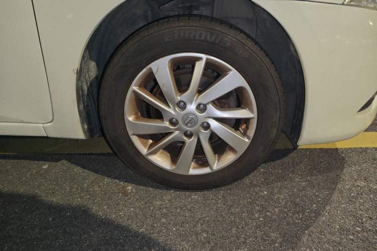 Used Nissan Sylphy 2014 1.6XV CVT Deluxe Edition Right Front Wheel Hub