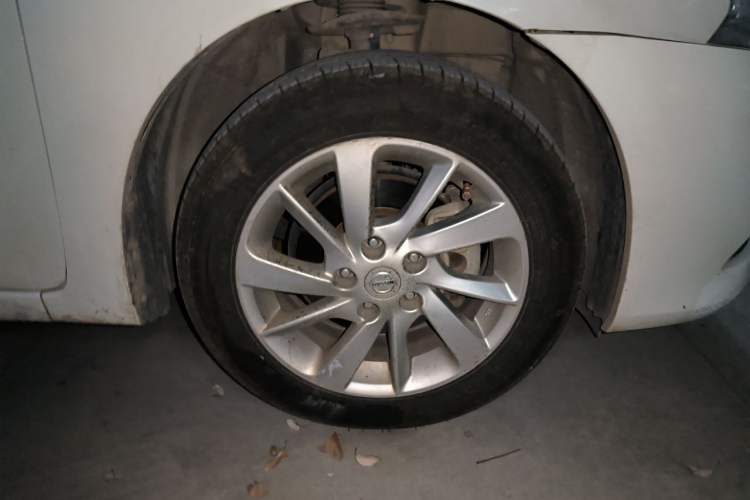 Used Nissan Sylphy 2014 1.6XV CVT Deluxe Edition Right Front Wheel Hub