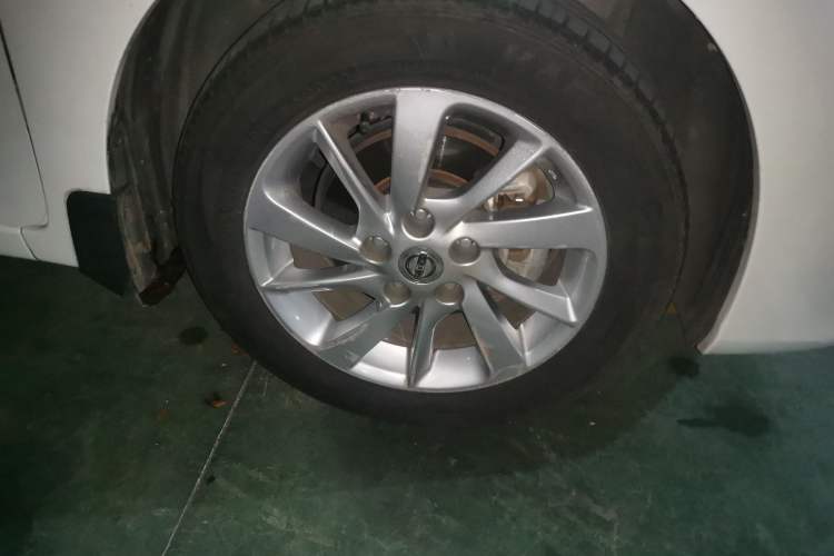 Used Nissan Sylphy 2014 1.6XV CVT Deluxe Edition Right Front Wheel Hub