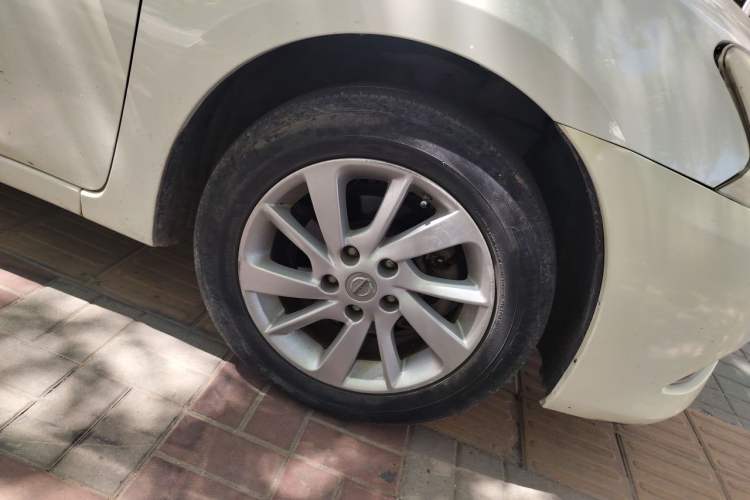 Used Nissan Sylphy 2014 1.6XV CVT Deluxe Edition Right Front Wheel Hub