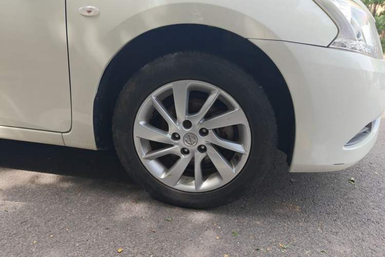 Used Nissan Sylphy 2014 1.6XV CVT Deluxe Edition Right Front Wheel Hub