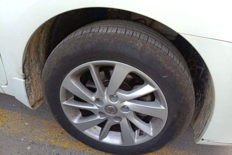 Used Nissan Sylphy 2014 1.6XV CVT Deluxe Edition Right Front Wheel Hub