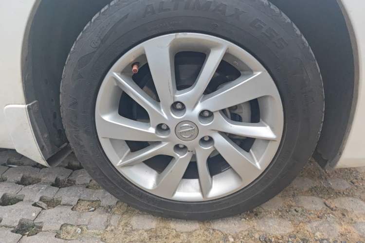 Used Nissan Sylphy 2014 1.6XV CVT Deluxe Edition Right Front Wheel Hub