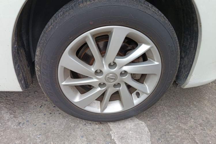 Used Nissan Sylphy 2014 1.6XV CVT Deluxe Edition Right Front Wheel Hub