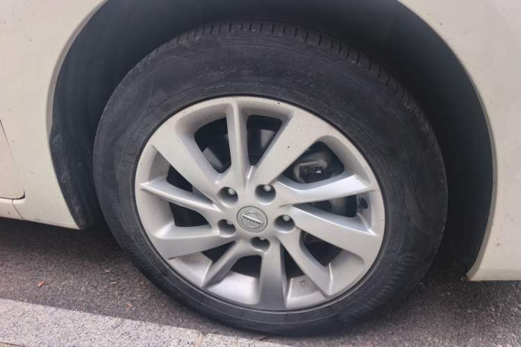 Used Nissan Sylphy 2014 1.6XV CVT Deluxe Edition Right Front Wheel Hub