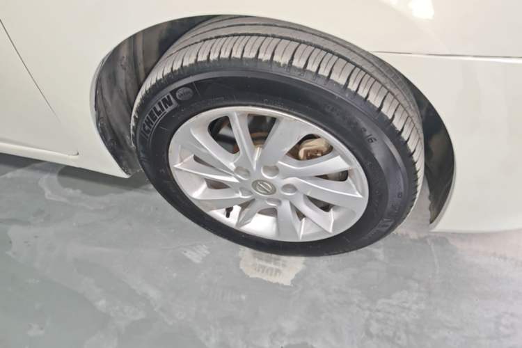 Used Nissan Sylphy 2014 1.6XV CVT Deluxe Edition Right Front Wheel Hub