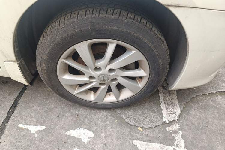 Used Nissan Sylphy 2014 1.6XV CVT Deluxe Edition Right Front Wheel Hub