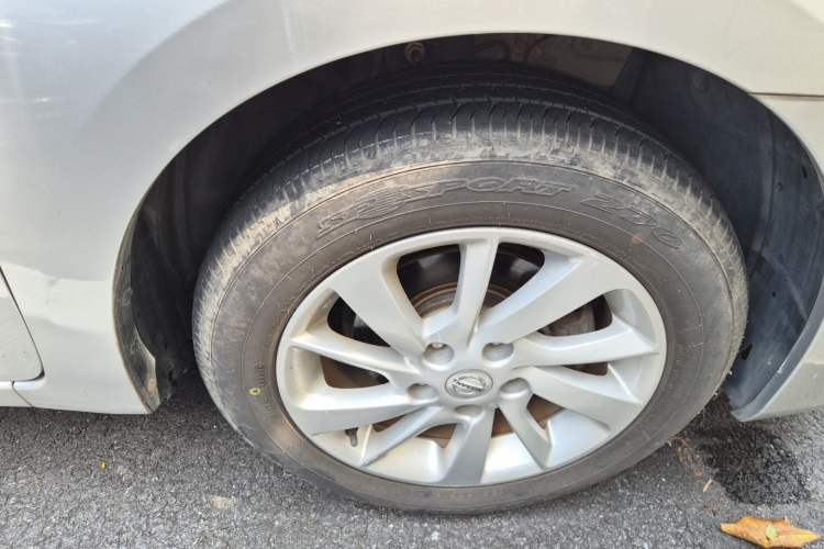 Used Nissan Sylphy 2014 1.6XV CVT Deluxe Edition Right Front Wheel Hub