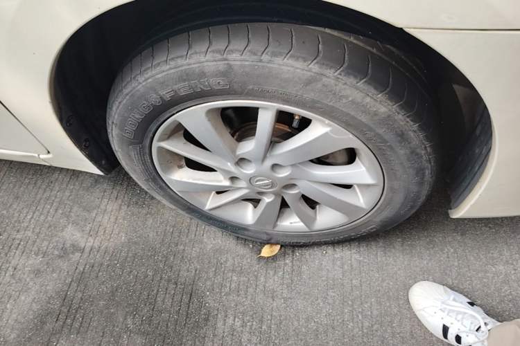 Used Nissan Sylphy 2014 1.6XV CVT Deluxe Edition Right Front Wheel Hub