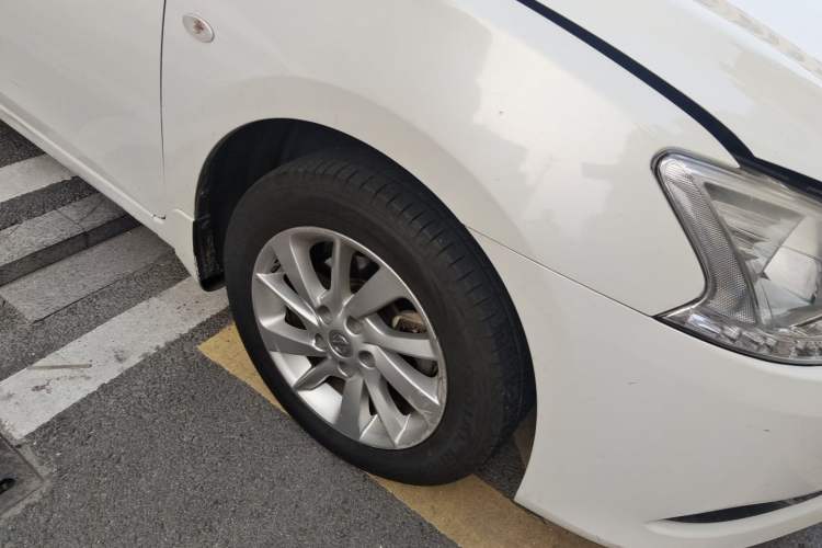 Used Nissan Sylphy 2014 1.6XV CVT Deluxe Edition Right Front Wheel Hub