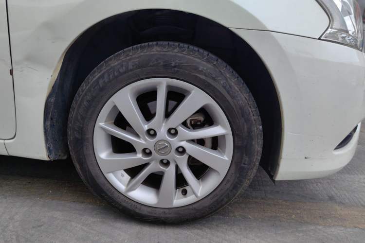 Used Nissan Sylphy 2014 1.6XV CVT Deluxe Edition Right Front Wheel Hub