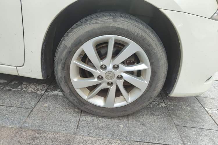 Used Nissan Sylphy 2014 1.6XV CVT Deluxe Edition Right Front Wheel Hub