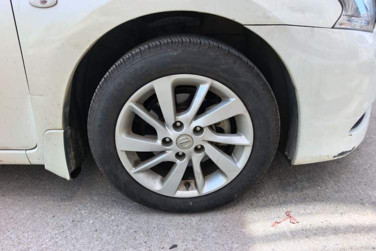 Used Nissan Sylphy 2014 1.6XV CVT Deluxe Edition Right Front Wheel Hub