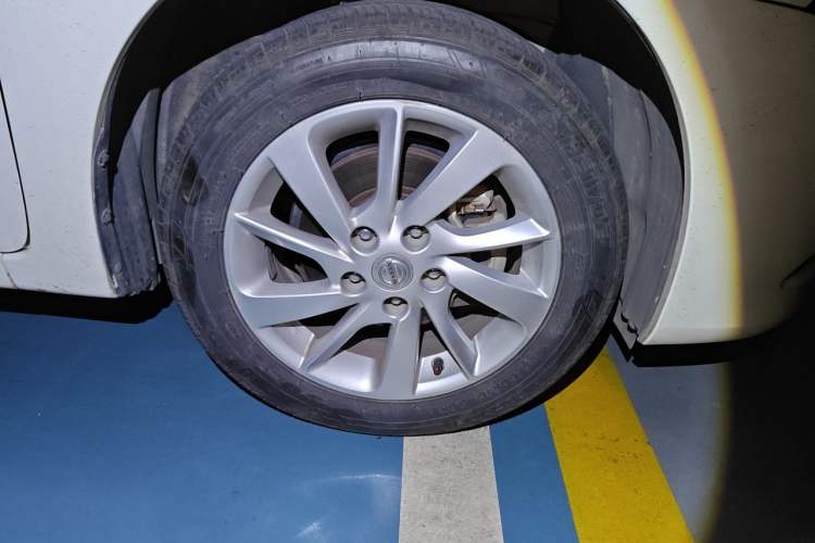 Used Nissan Sylphy 2014 1.6XV CVT Deluxe Edition Right Front Wheel Hub