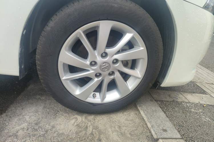 Used Nissan Sylphy 2014 1.6XV CVT Deluxe Edition Right Front Wheel Hub
