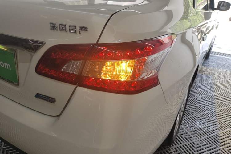 Used Nissan Sylphy 2014 1.6XV CVT Deluxe Edition Right Rear Taillight