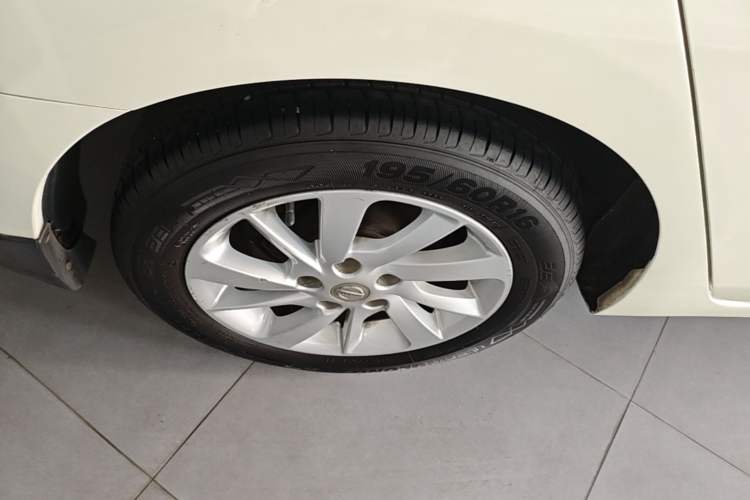 Used Nissan Sylphy 2014 1.6XV CVT Deluxe Edition Right Rear Wheel Hub