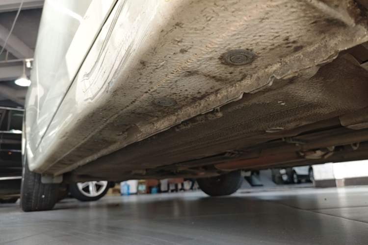 Used Nissan Sylphy 2014 1.6XV CVT Deluxe Edition Right Side Sill