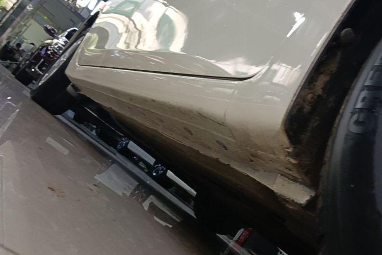 Used Nissan Sylphy 2014 1.6XV CVT Deluxe Edition Right Side Sill