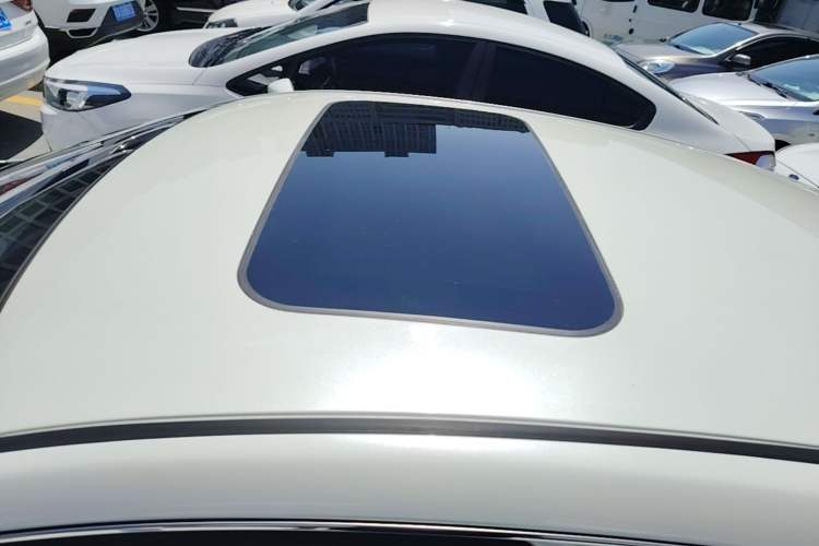 Used Nissan Sylphy 2014 1.6XV CVT Deluxe Edition Roof