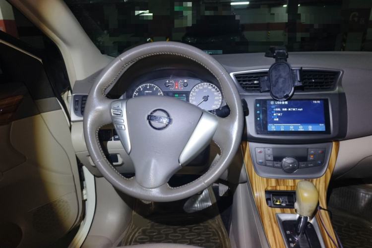 Used Nissan Sylphy 2014 1.6XV CVT Deluxe Edition Steering Wheel